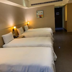 Elite Quadruple Room